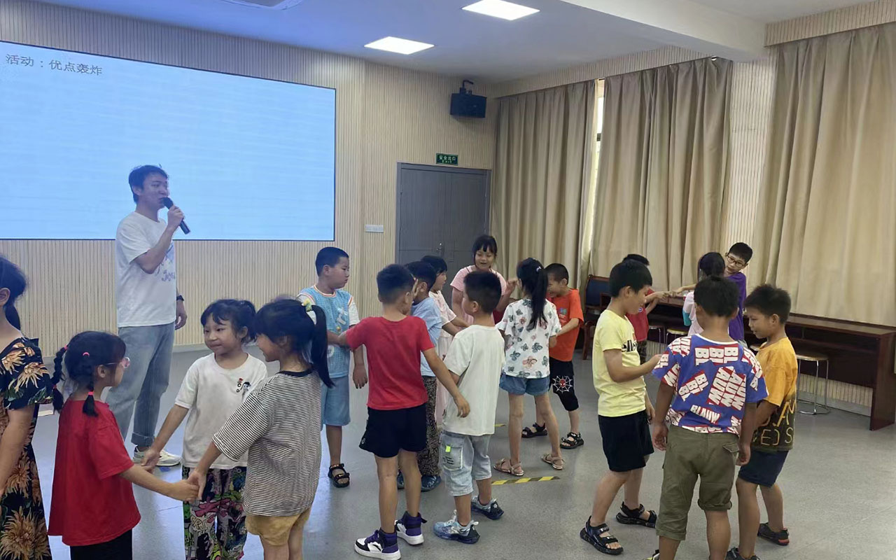 霍邱龙观乡中心学校